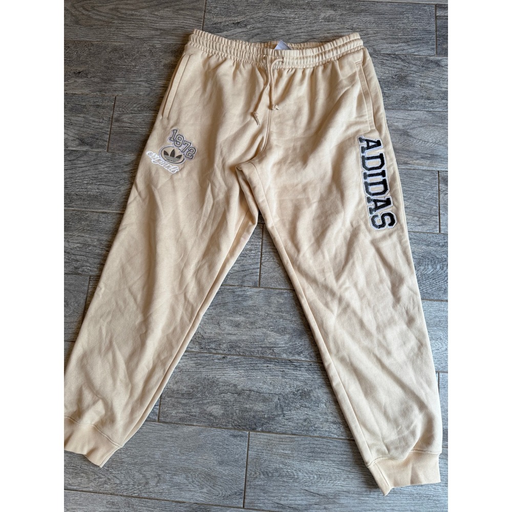 Adidas Originals Sweatpants Mens XL Beige 1972 Chenille Patch Joggers IR9671
